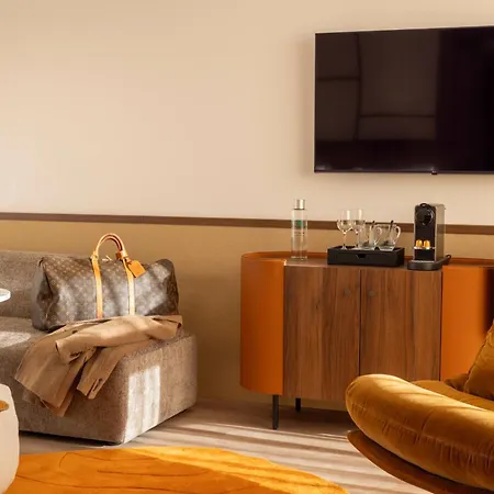 Hotel 56 Bordeaux Handwritten 4*