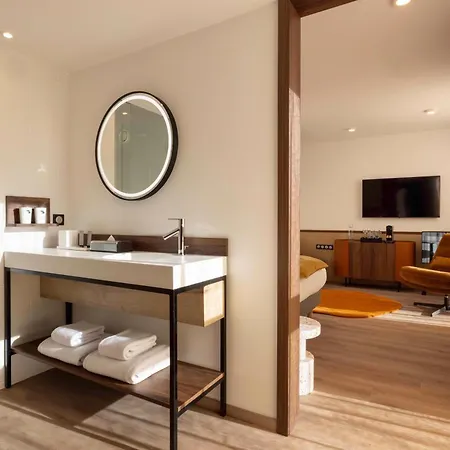 Hotel 56 Bordeaux Handwritten