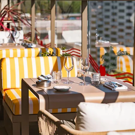 Hotel 56 Bordeaux Handwritten 4*