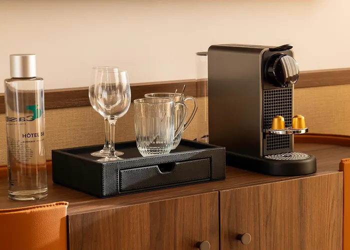 56 - Centre Gare Saint Jean 4* Bordeaux