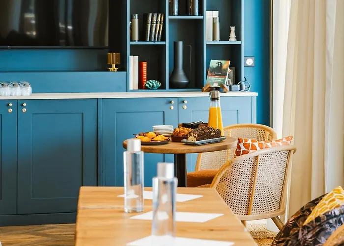 56 - Centre Gare Saint Jean 4* Bordeaux