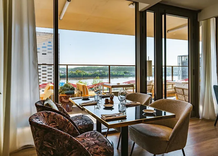 56 - Centre Gare Saint Jean Hotel