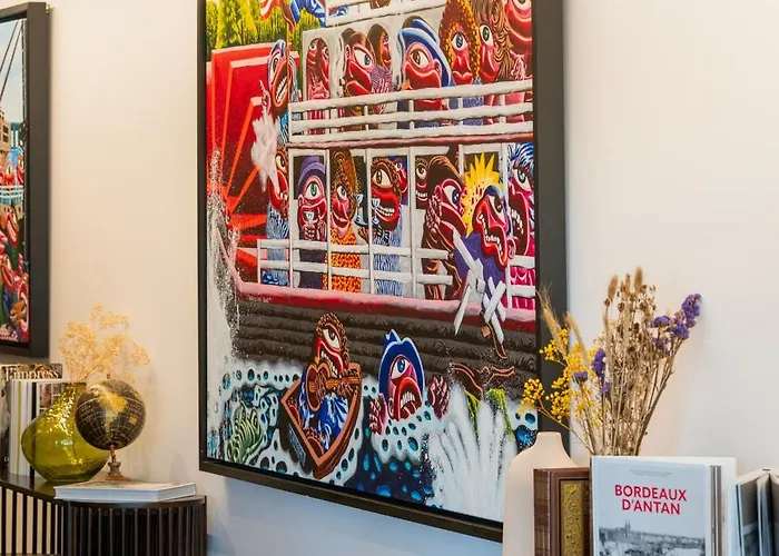 Hotel 56 - Centre Gare Saint Jean 4*