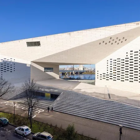 56 - Centre Gare Saint Jean 4*