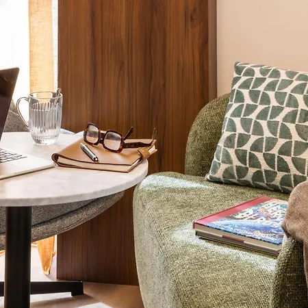 Otel 56 - Centre Gare Saint Jean 4*