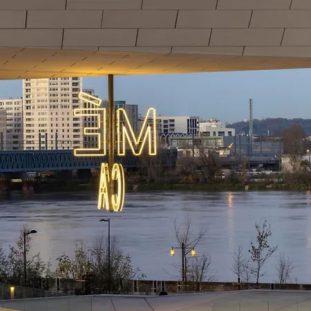 Otel 56 - Centre Gare Saint Jean Bordeaux