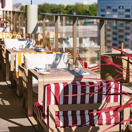 56 - Centre Gare Saint Jean Otel