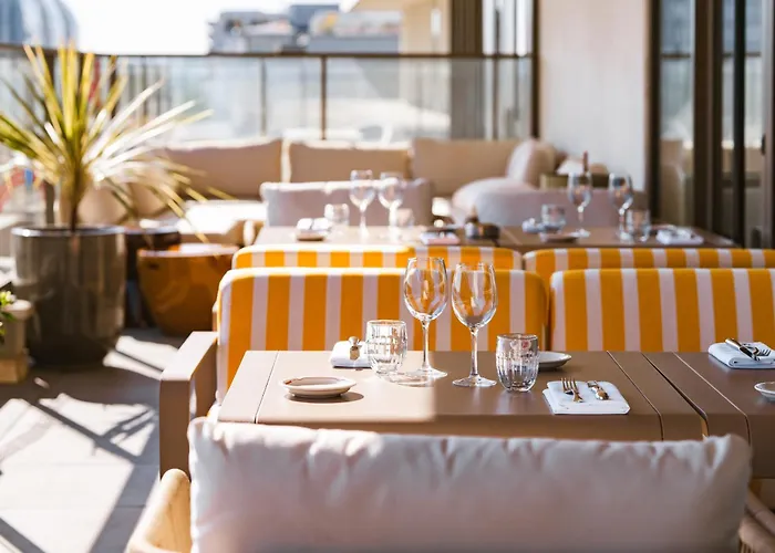 56 - Centre Gare Saint Jean Hotel 4*