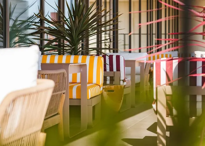 56 - Centre Gare Saint Jean Hotel 4*